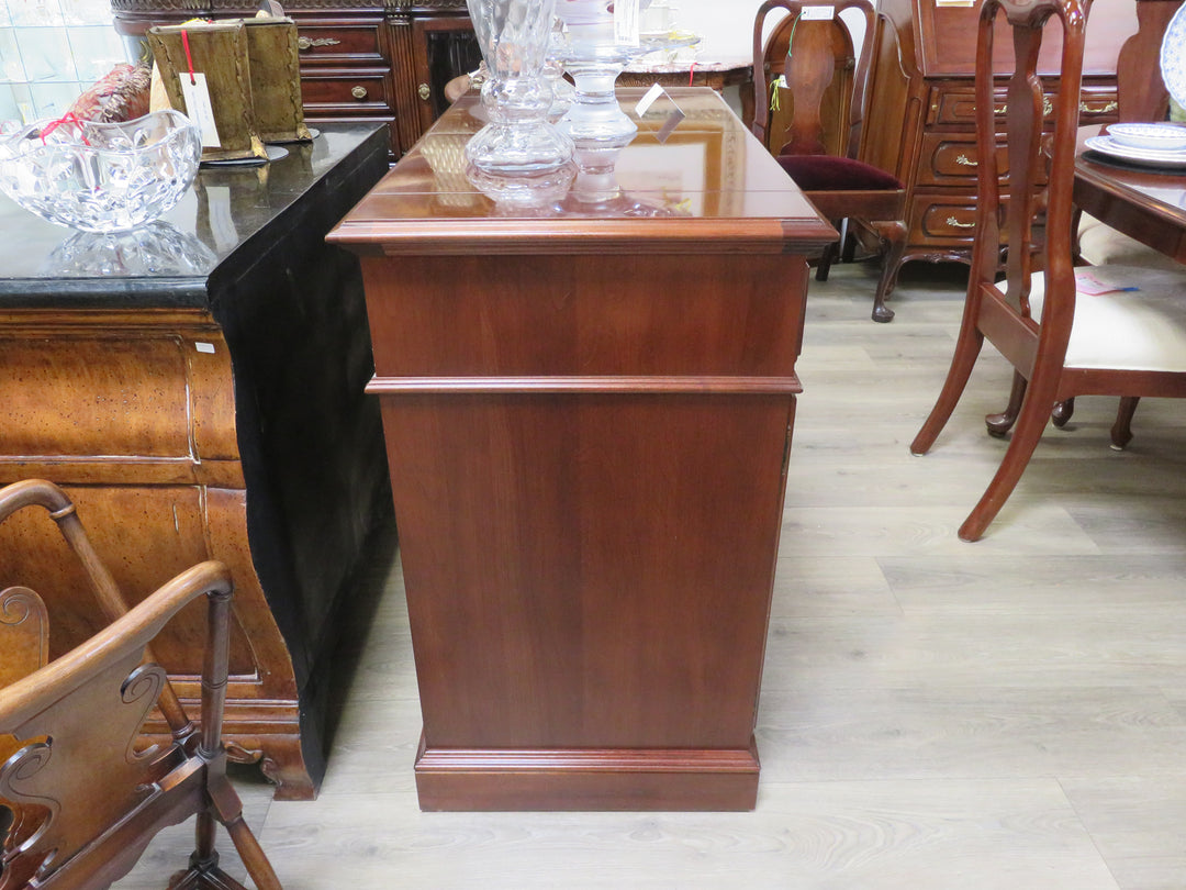 Ethan Allen Server