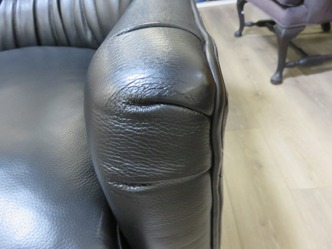 "Luxe Leather" Swivel Chair