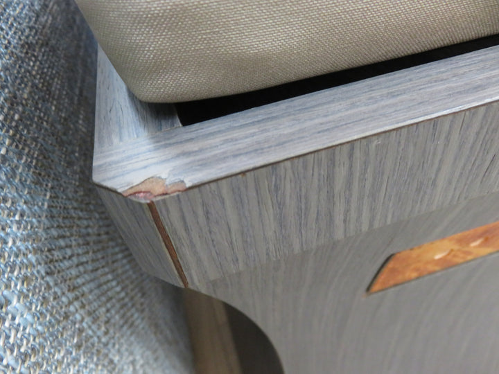 Cube Seat With Pull-out Shelf