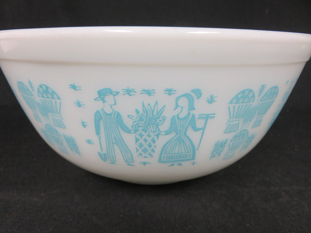 Pyrex Nesting Bowl Set