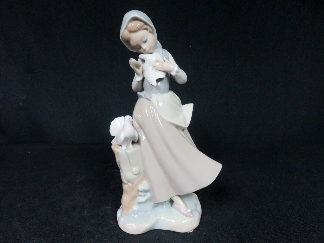 Lladró Figurine