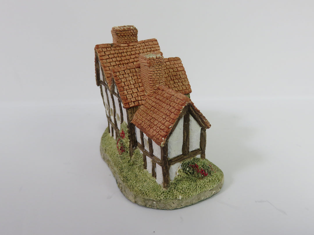 David Winter Figurine