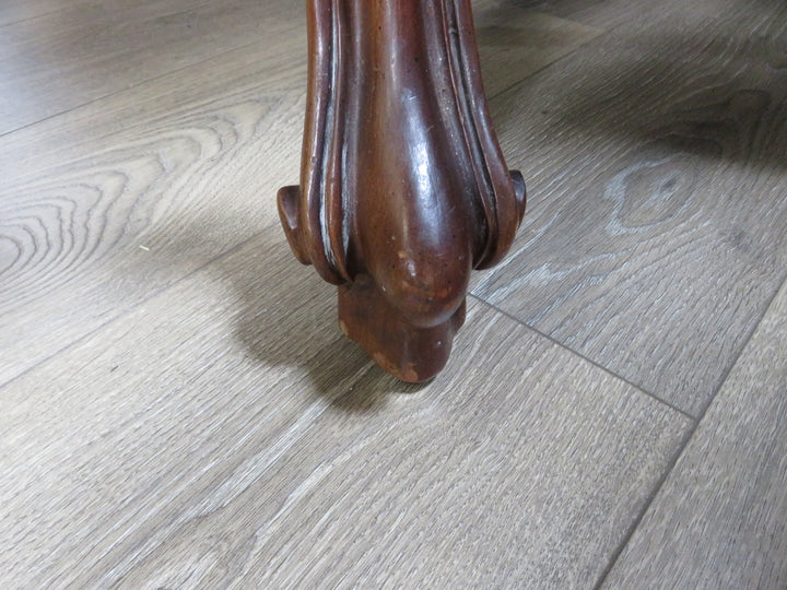 Century Queen Anne Dining Table & Chairs