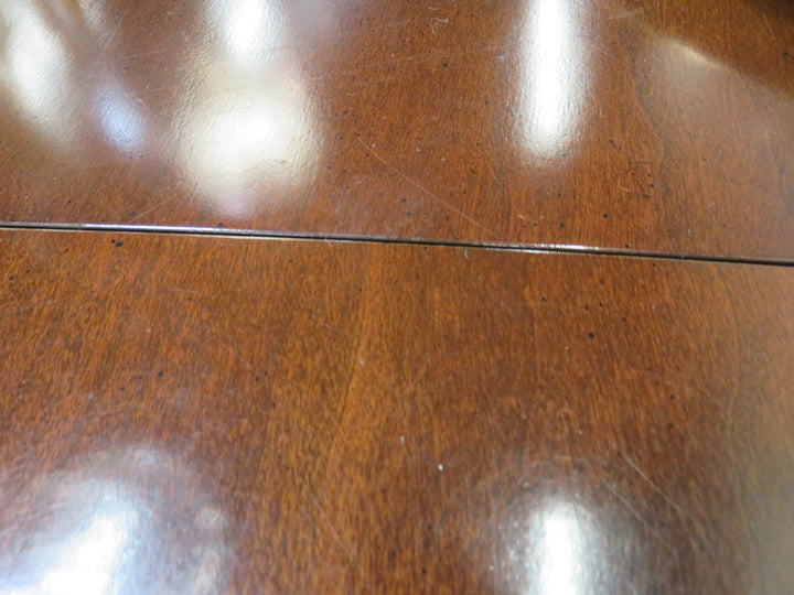 Century Queen Anne Dining Table & Chairs