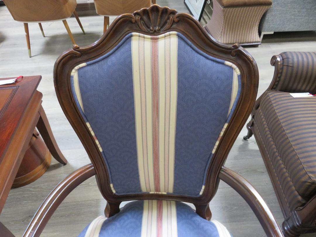 Century Queen Anne Dining Table & Chairs