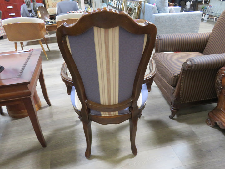 Century Queen Anne Dining Table & Chairs
