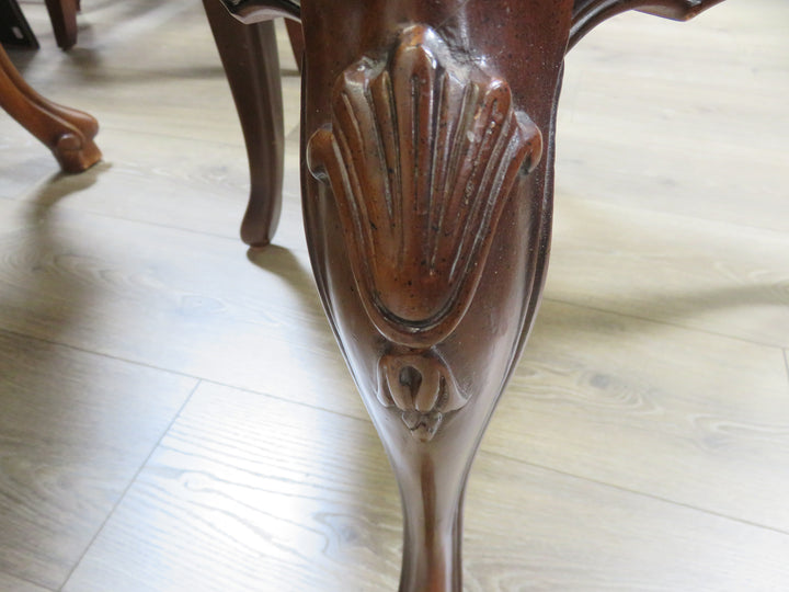 Century Queen Anne Dining Table & Chairs