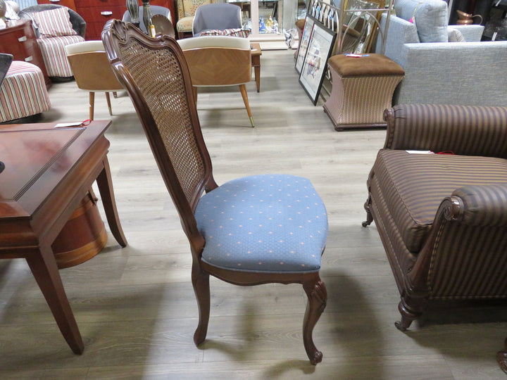 Century Queen Anne Dining Table & Chairs