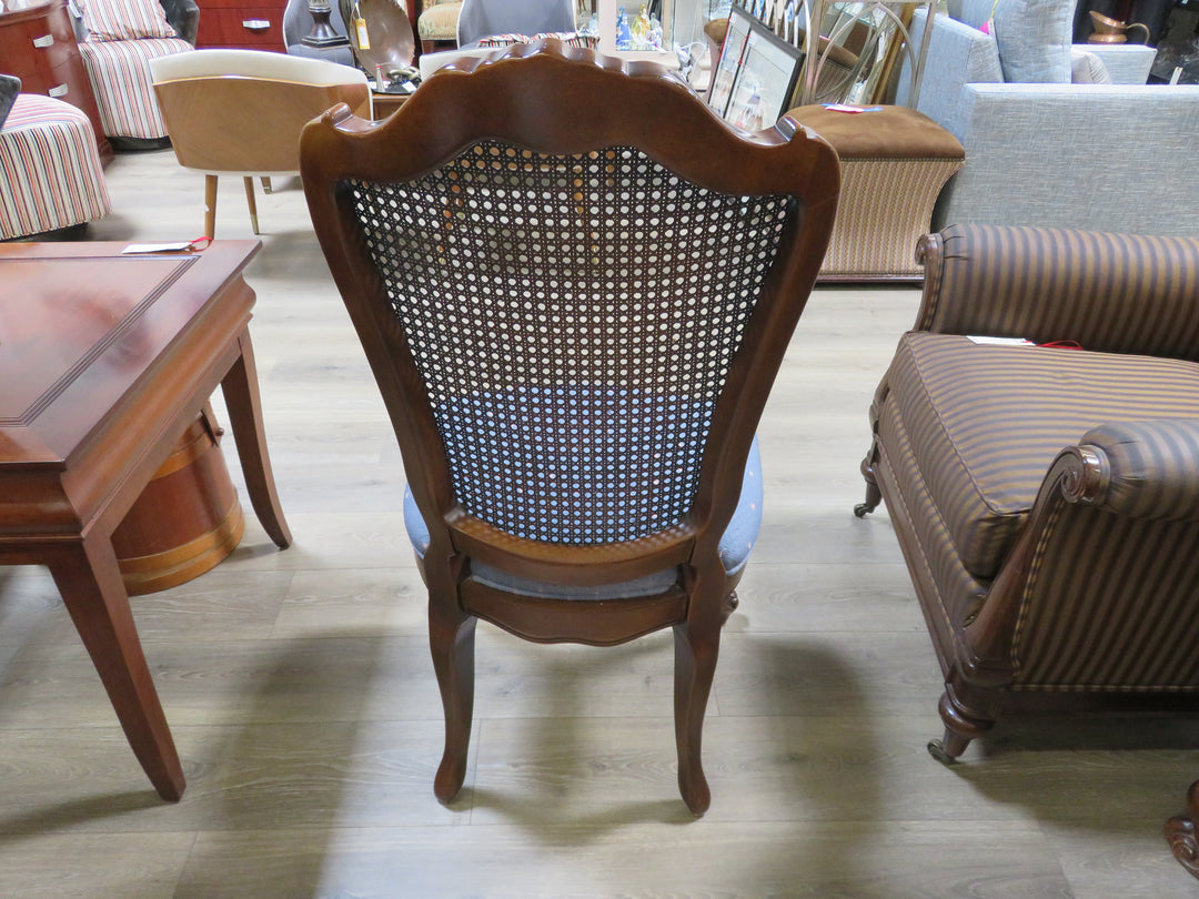 Century Queen Anne Dining Table & Chairs