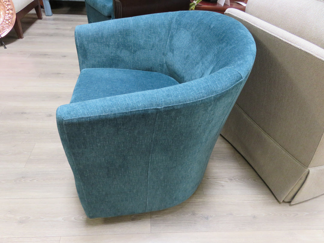 Barrel Back Swivel Chair