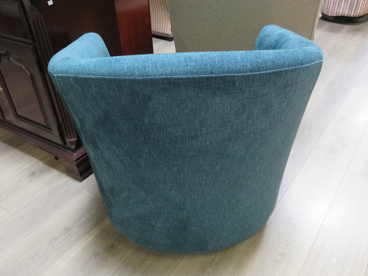 Barrel Back Swivel Chair