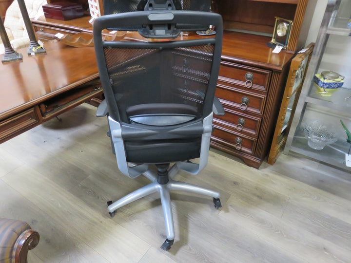 Merryfair Black Office Chair