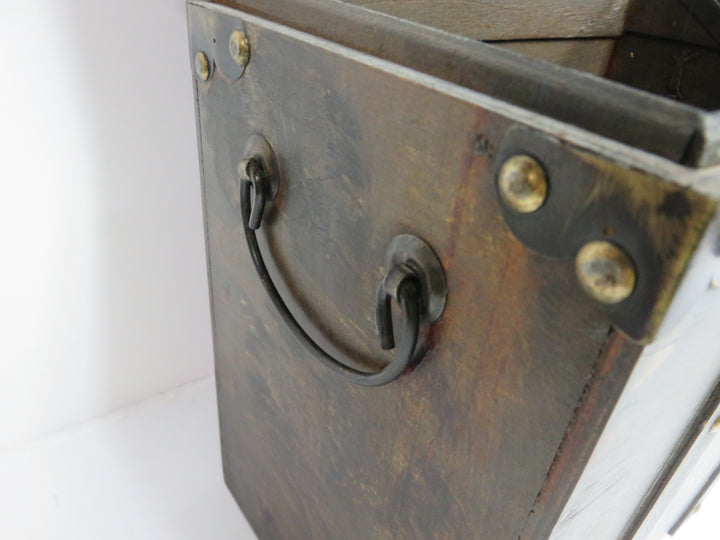 Trunk Style Box