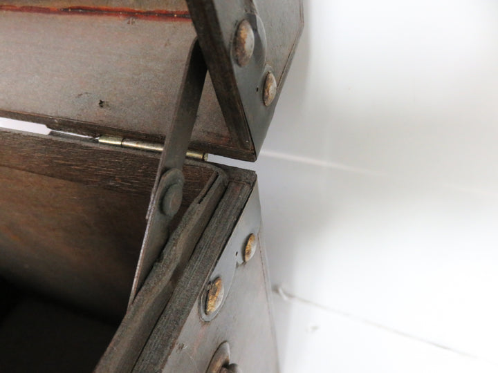 Trunk Style Box