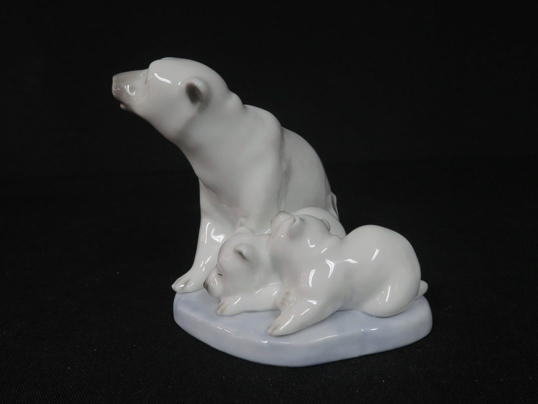 Lladró Polar Bear with Cubs