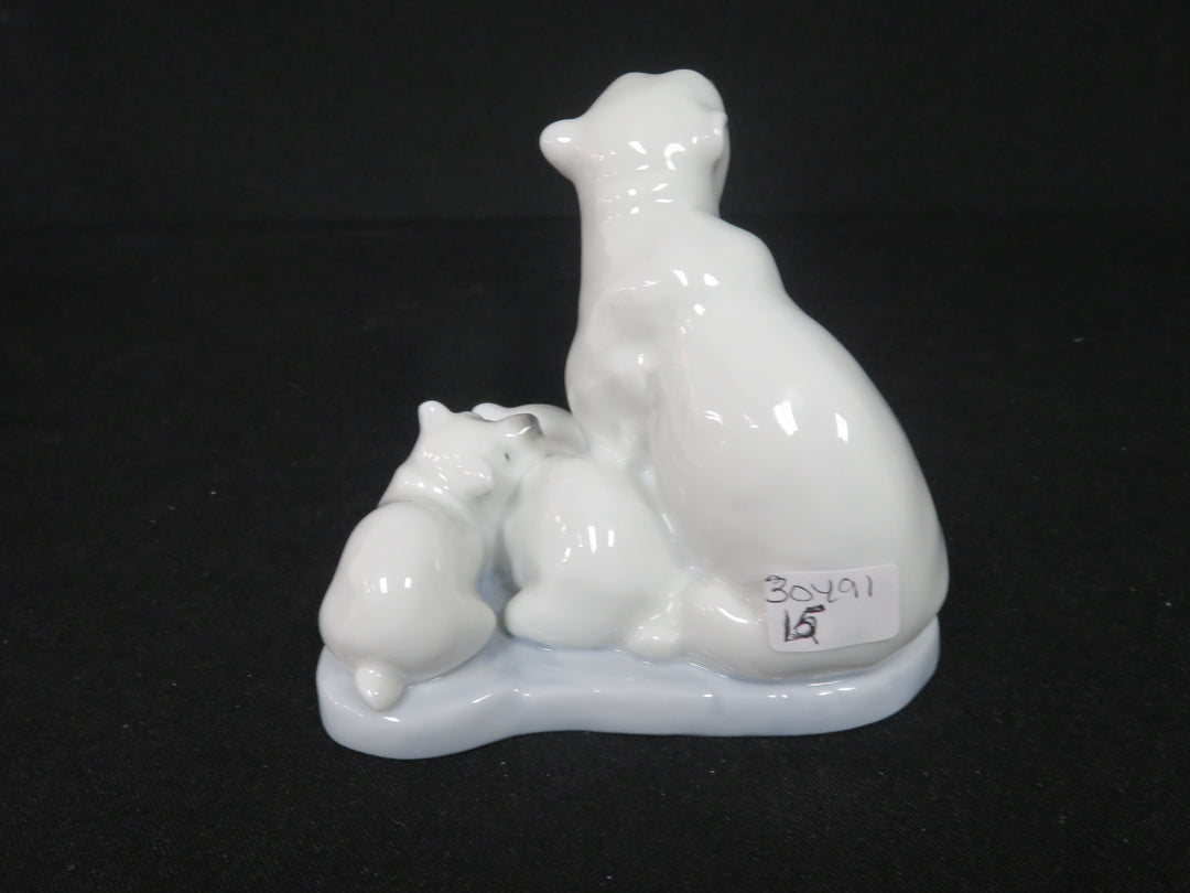 Lladró Polar Bear with Cubs