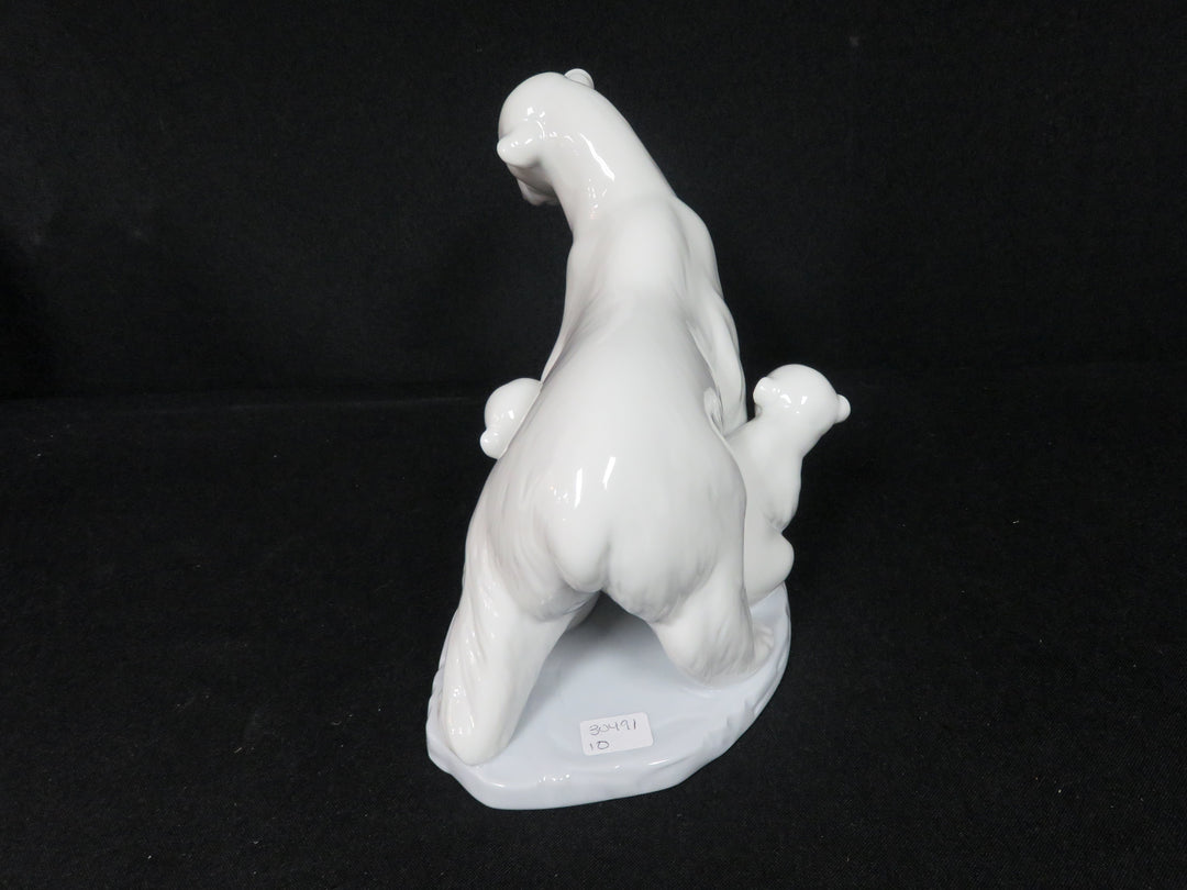 Lladró Polar Bear Figurine