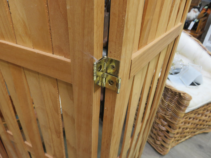 Slatted Wood Screen