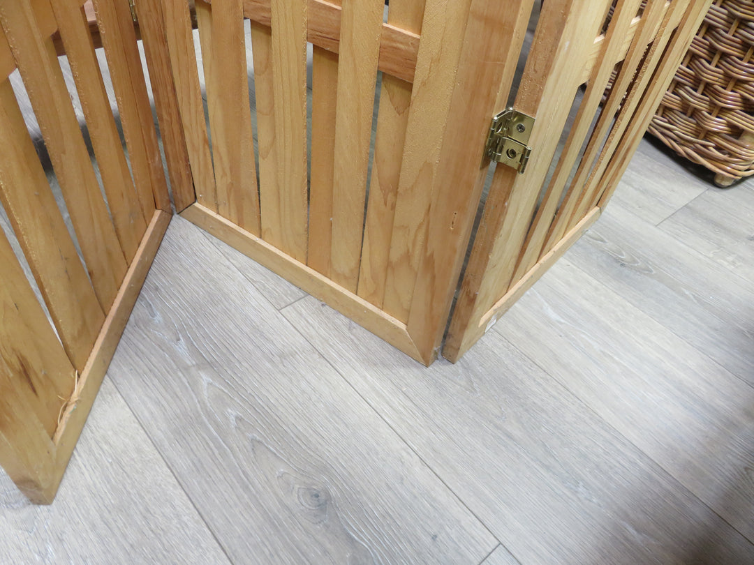 Slatted Wood Screen