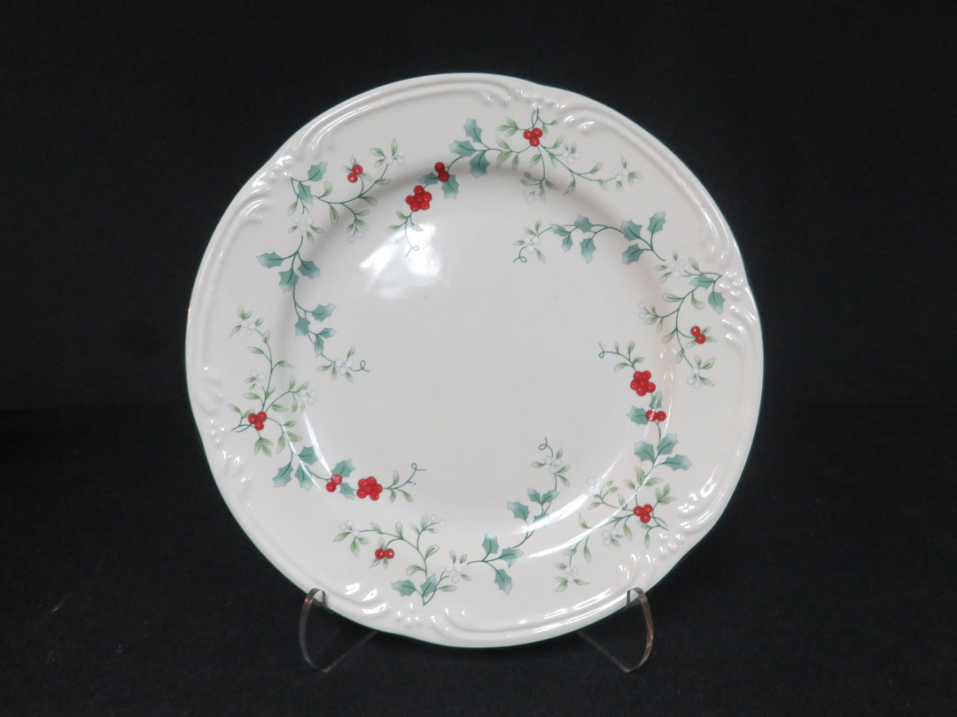 Pfaltzgraff Holiday Dish Set