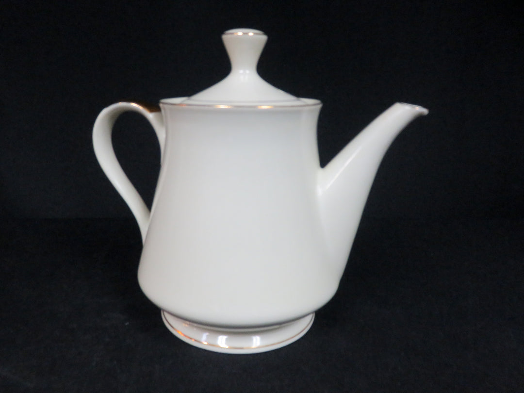 Christmas Holly Teapot