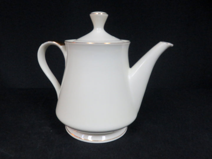 Christmas Holly Teapot