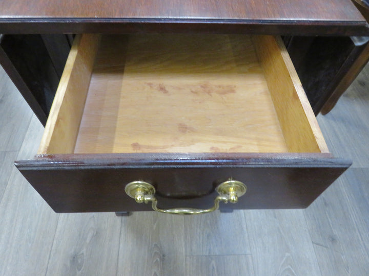 Drop Leaf End Table