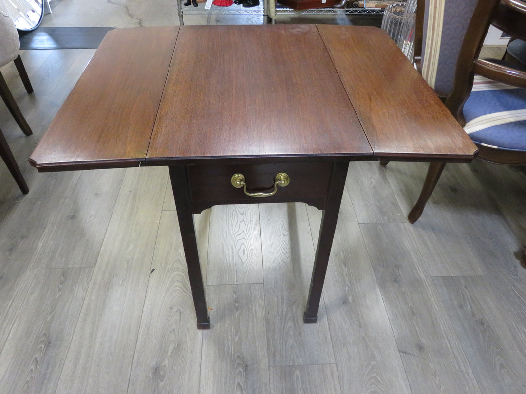 Drop Leaf End Table