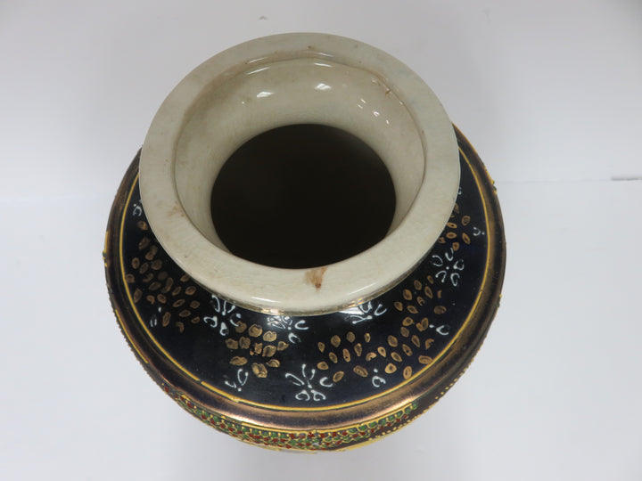 Moriage Detailed Vase