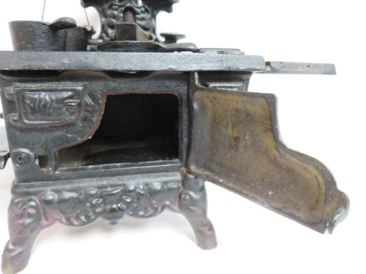 Crescent Salesman Sample Cast Iron Stove