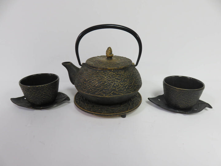 Iwachu Tea Set