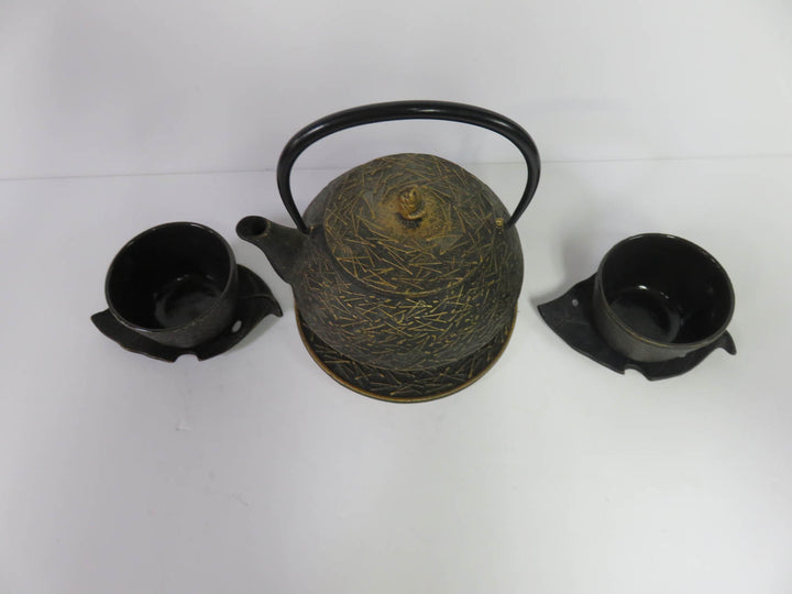 Iwachu Tea Set