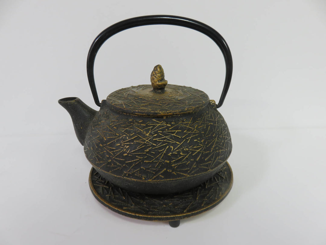 Iwachu Tea Set