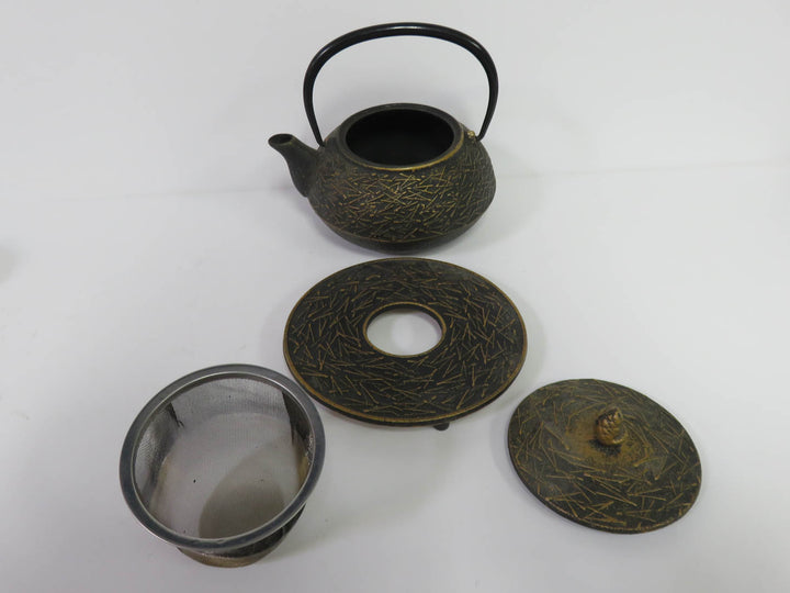 Iwachu Tea Set