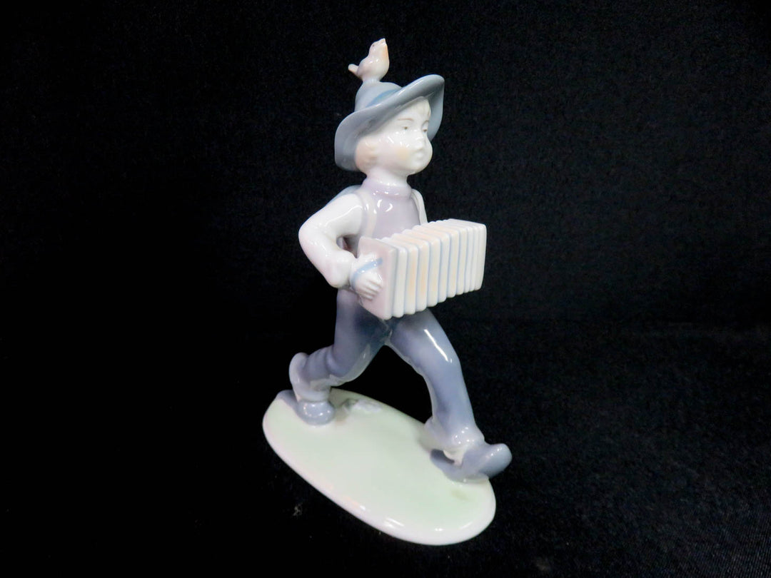 Metzler & Ortloff Boy Figurine