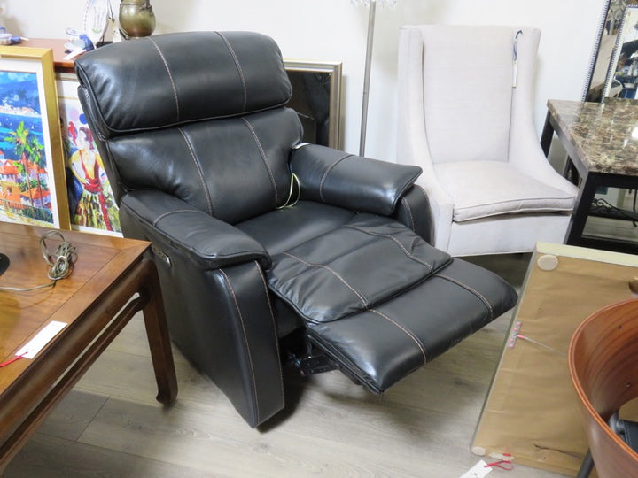 Dual Power Leather Recliner Chair