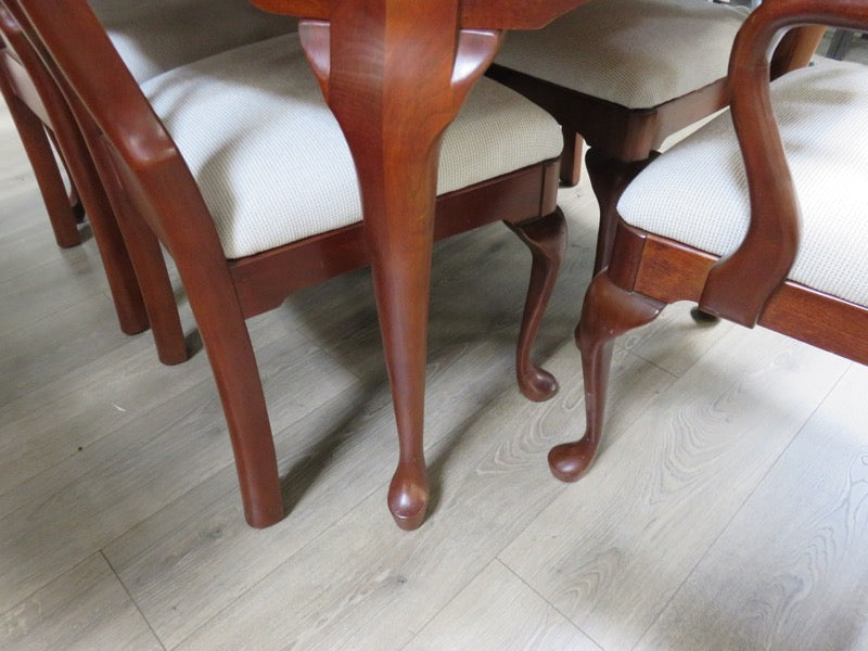 Pennsylvania House Dining Table & Chairs
