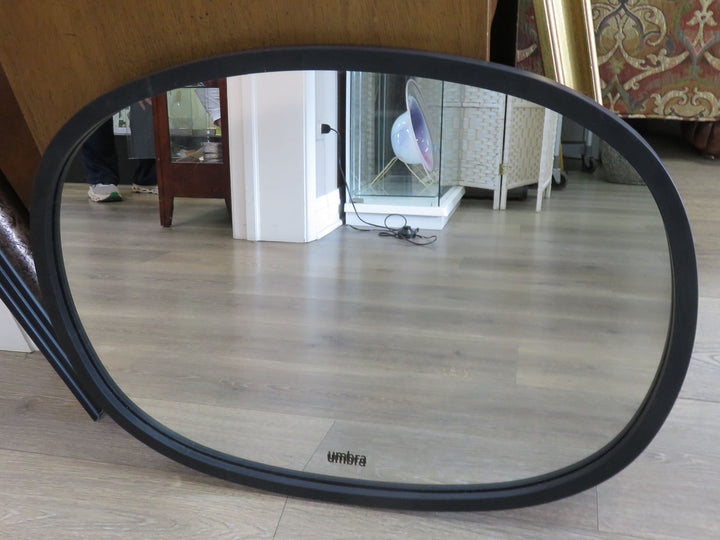 Umbra Mirror