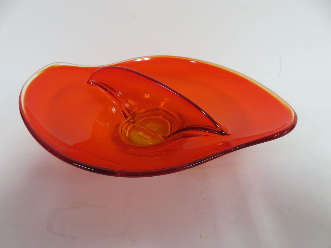 Free Form Divided Dish