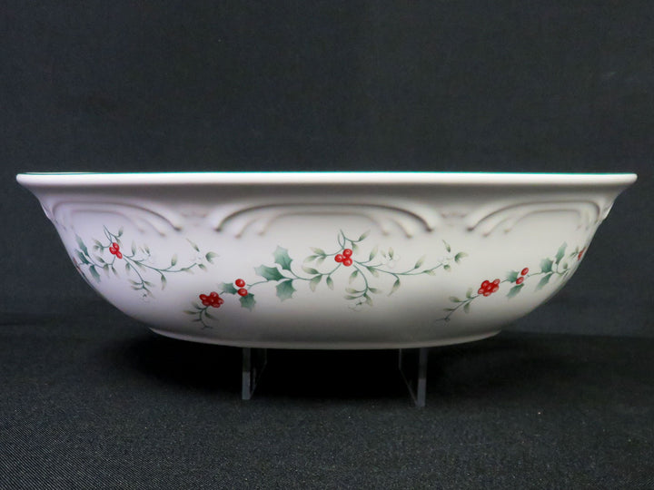 Pfaltzgraff Winterberry Bowl