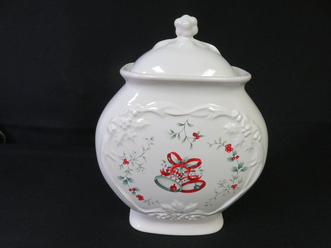 Pfaltzgraff Winterberry Cookie Jar