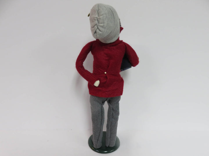 Byers Choice Caroler