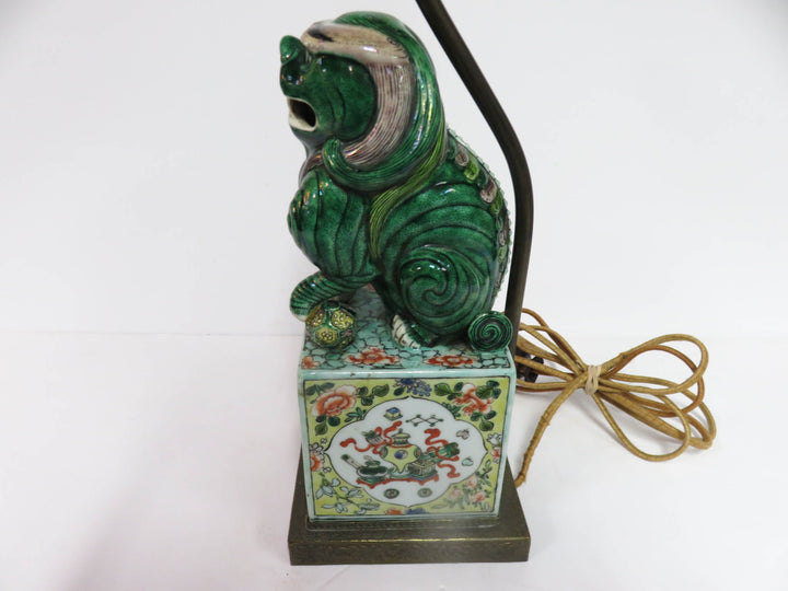 Verte Buddhist Lion Table Lamp