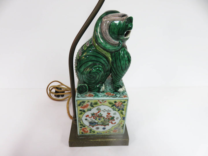 Verte Buddhist Lion Table Lamp