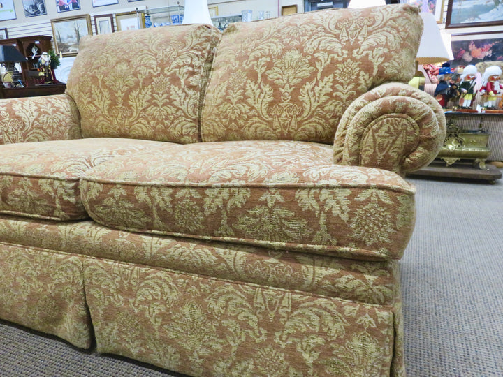 Highland House Love Seat