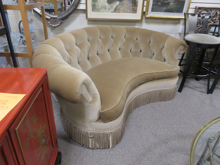 Tufted Back Love Seat