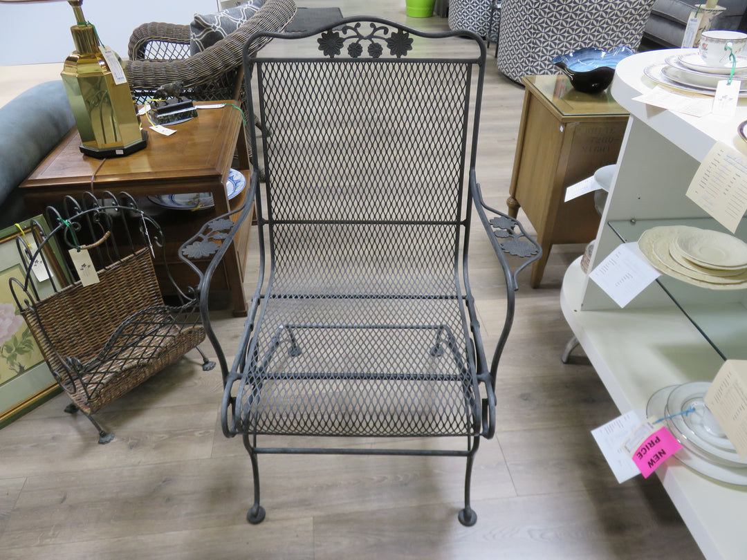 Woodard Patio Table & Chairs