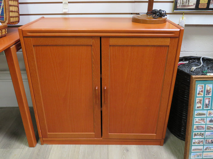 Wood-Look Laminate Cabinet