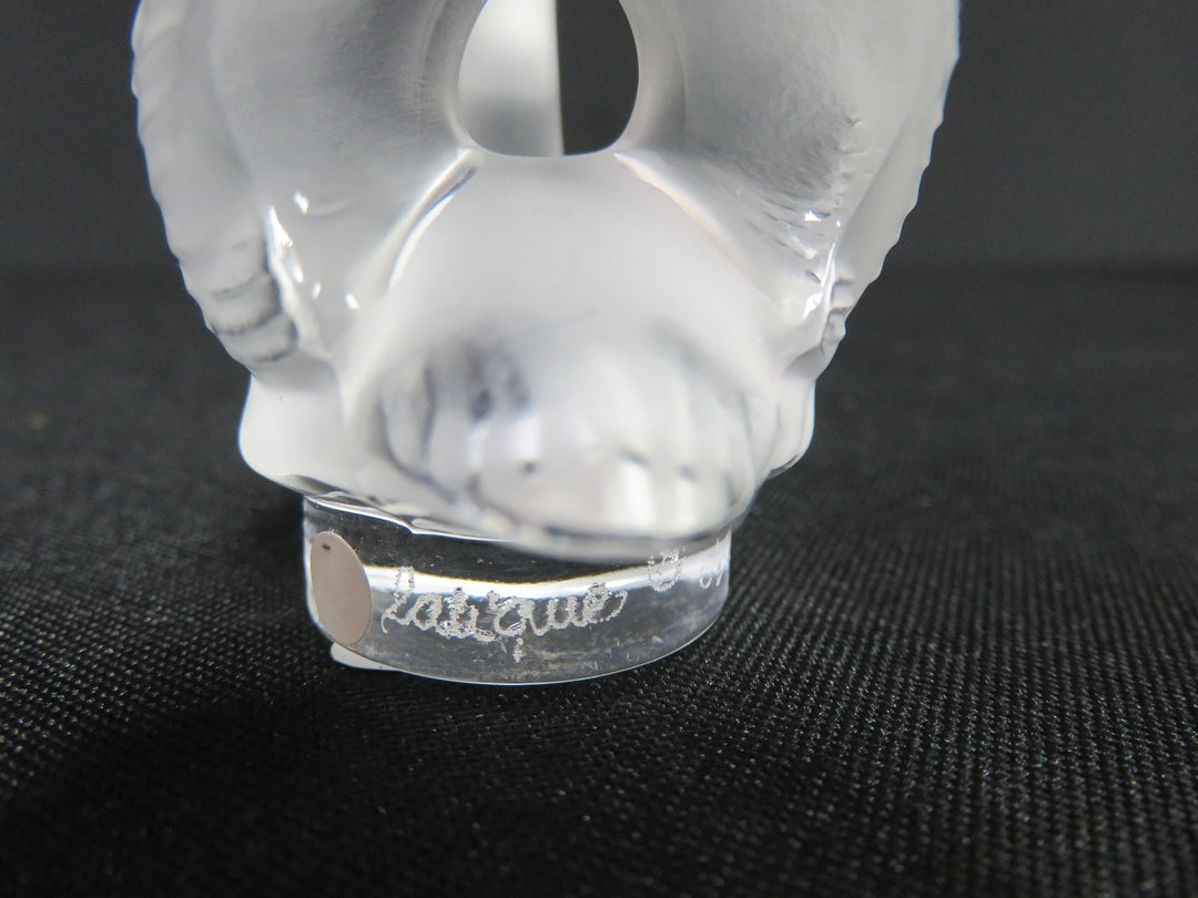 Lalique Swan Figurine