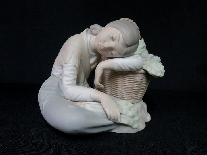 Lladró Matte Figurine